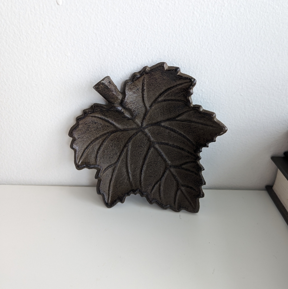 Cast Iron Maple Leaf dish